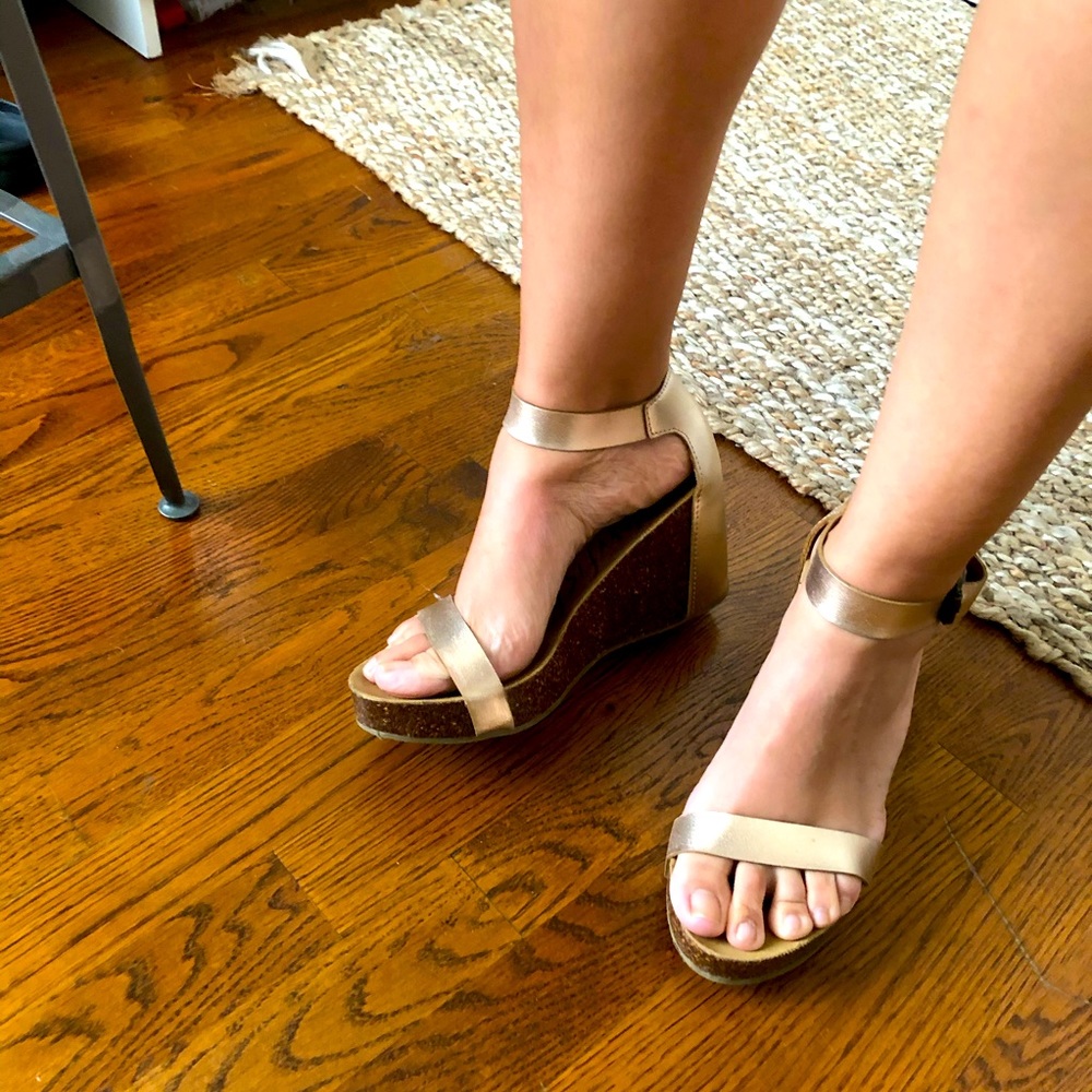 8.5 Rose Gold Single Ankle Strap Comfort Platforms